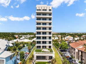 W Bay Bch South  Cayman Islands
