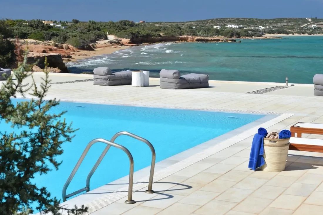  Paros Decentralized Administration of the Aegean