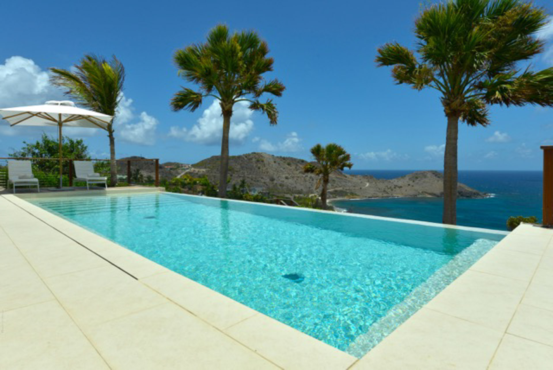 Villa Enzuma, BL Toiny 
