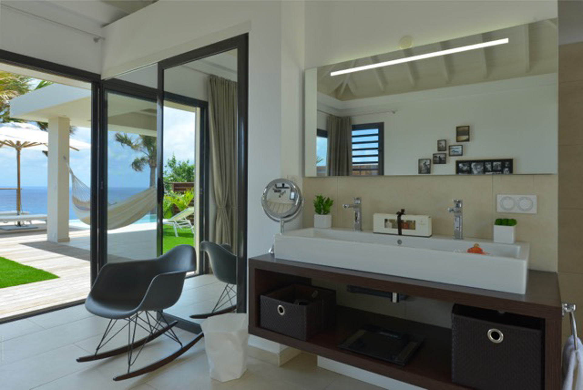 Villa Enzuma, BL Toiny 