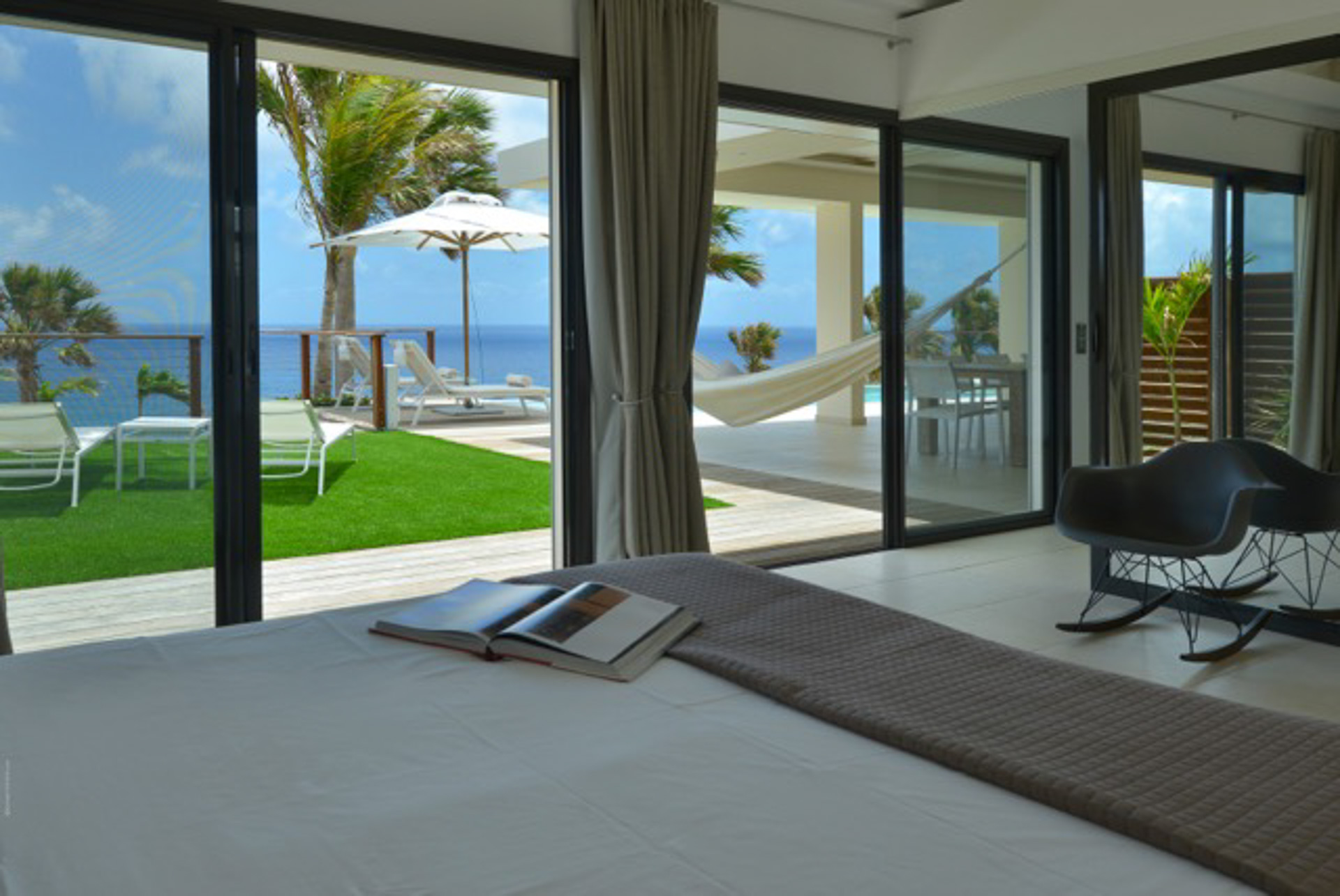 Villa Enzuma, BL Toiny 