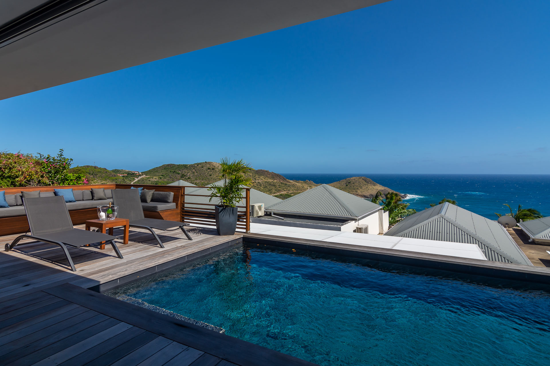 Villa ETJ, BL Toiny 