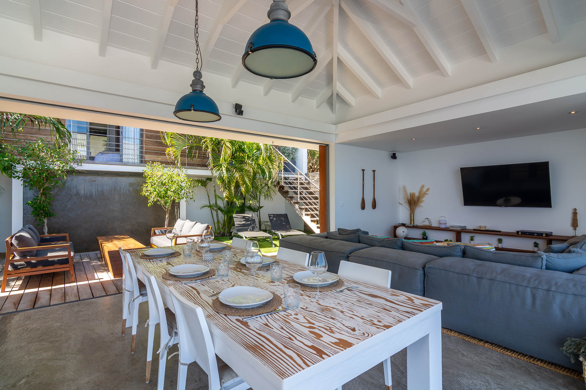 Villa ETJ, BL Toiny 
