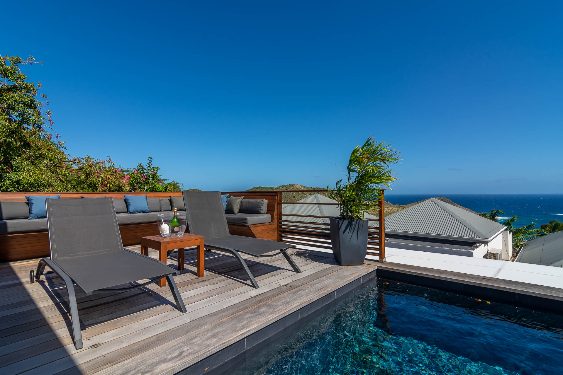 Villa ETJ, BL Toiny 