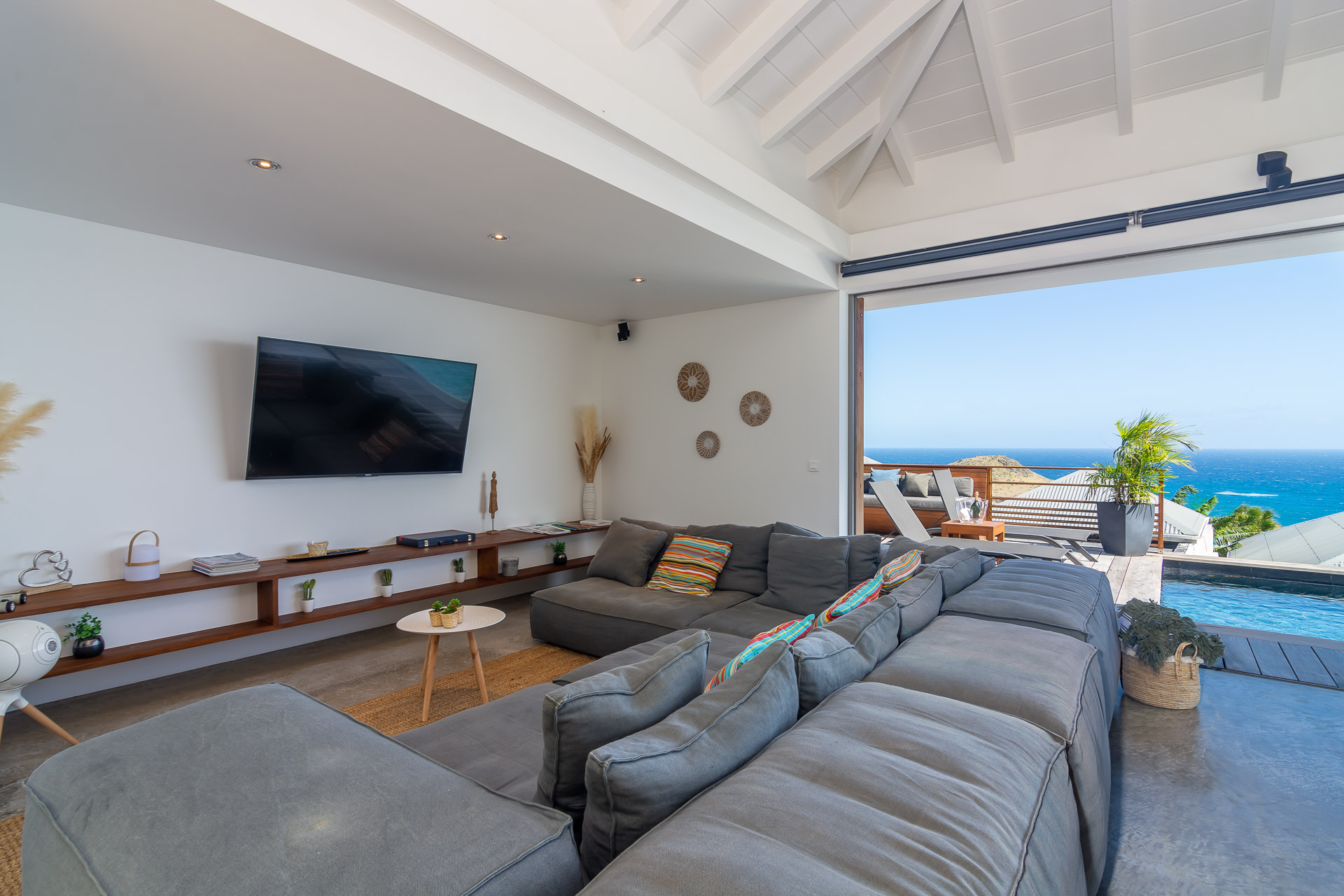 Villa ETJ, BL Toiny 