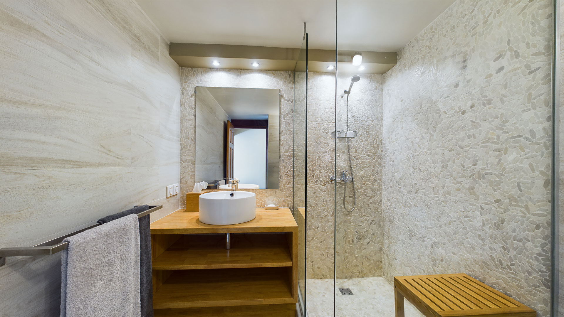 Villa Hilly House, BL Camaruche 