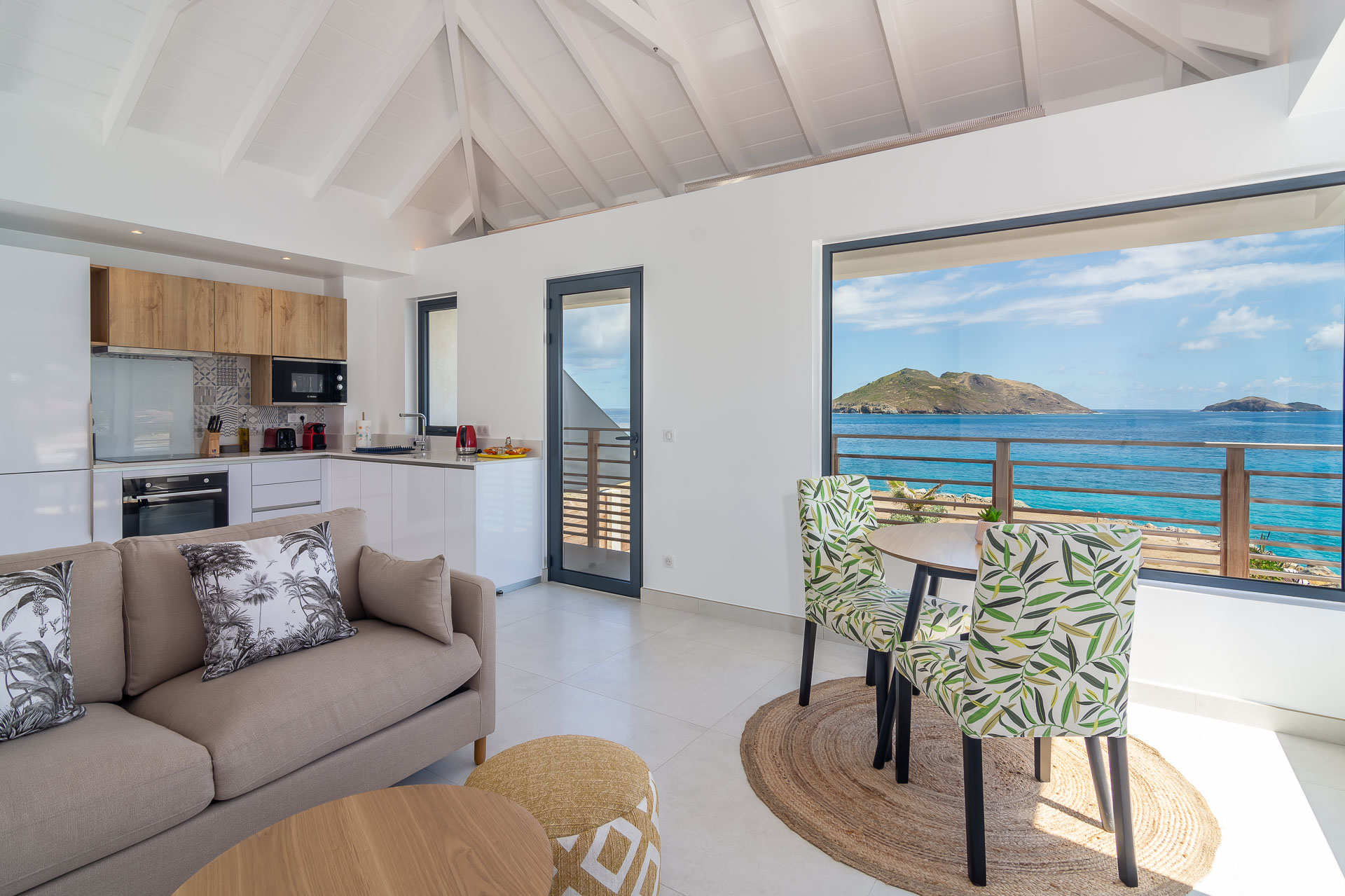 Villa On The Rock, BL Flamands 