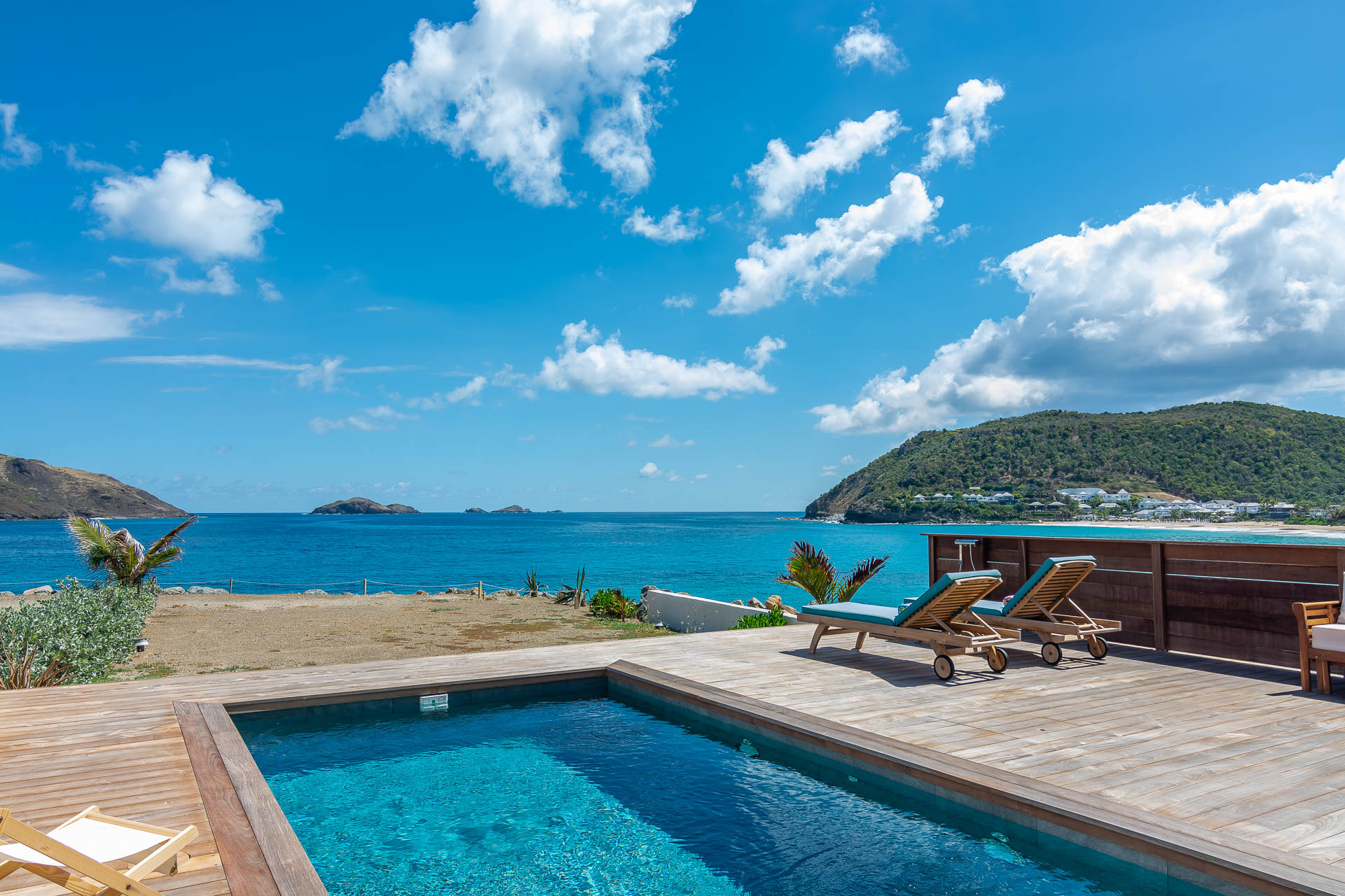 Villa On The Rock, BL Flamands 