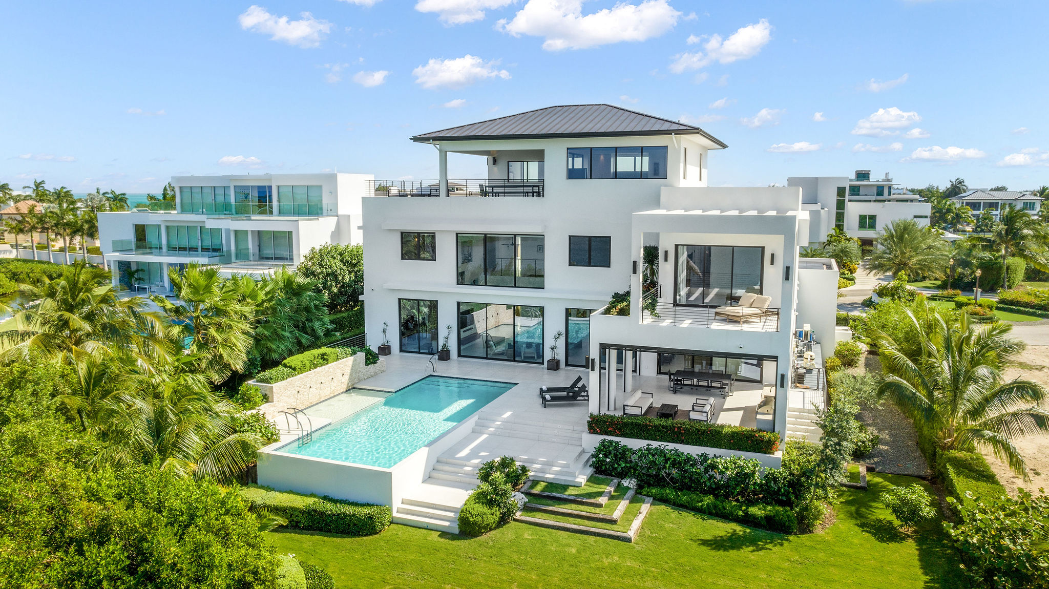 60 LALIQUE POINTE PENINSULA QUAY CRYSTAL HARBOUR HOME W Bay Bch North 