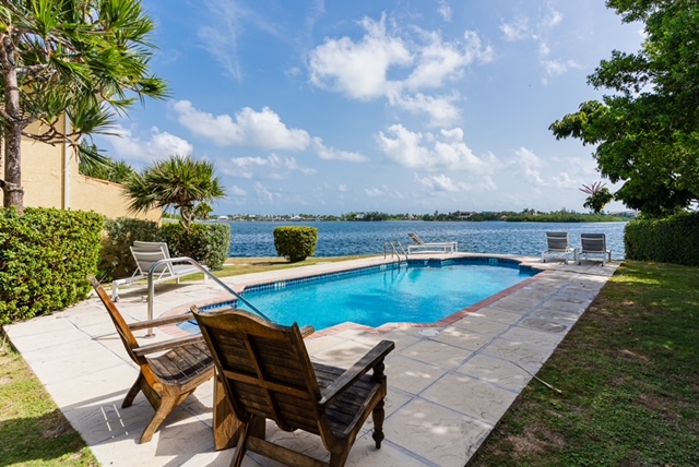 GOVERNORS HARBOUR WATERFRONT TOWNHOUSE W Bay Bch North 