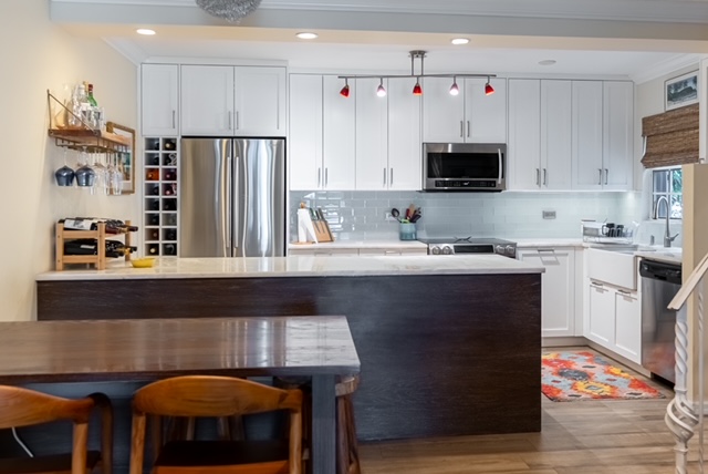 GOVERNORS HARBOUR WATERFRONT TOWNHOUSE W Bay Bch North 
