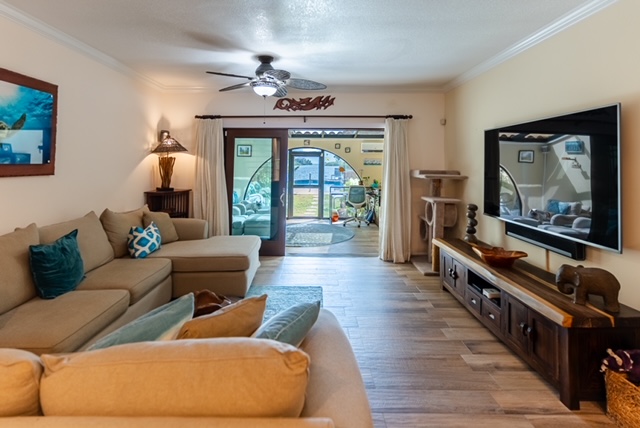 GOVERNORS HARBOUR WATERFRONT TOWNHOUSE W Bay Bch North 