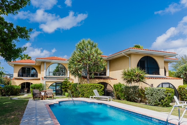 GOVERNORS HARBOUR WATERFRONT TOWNHOUSE W Bay Bch North 