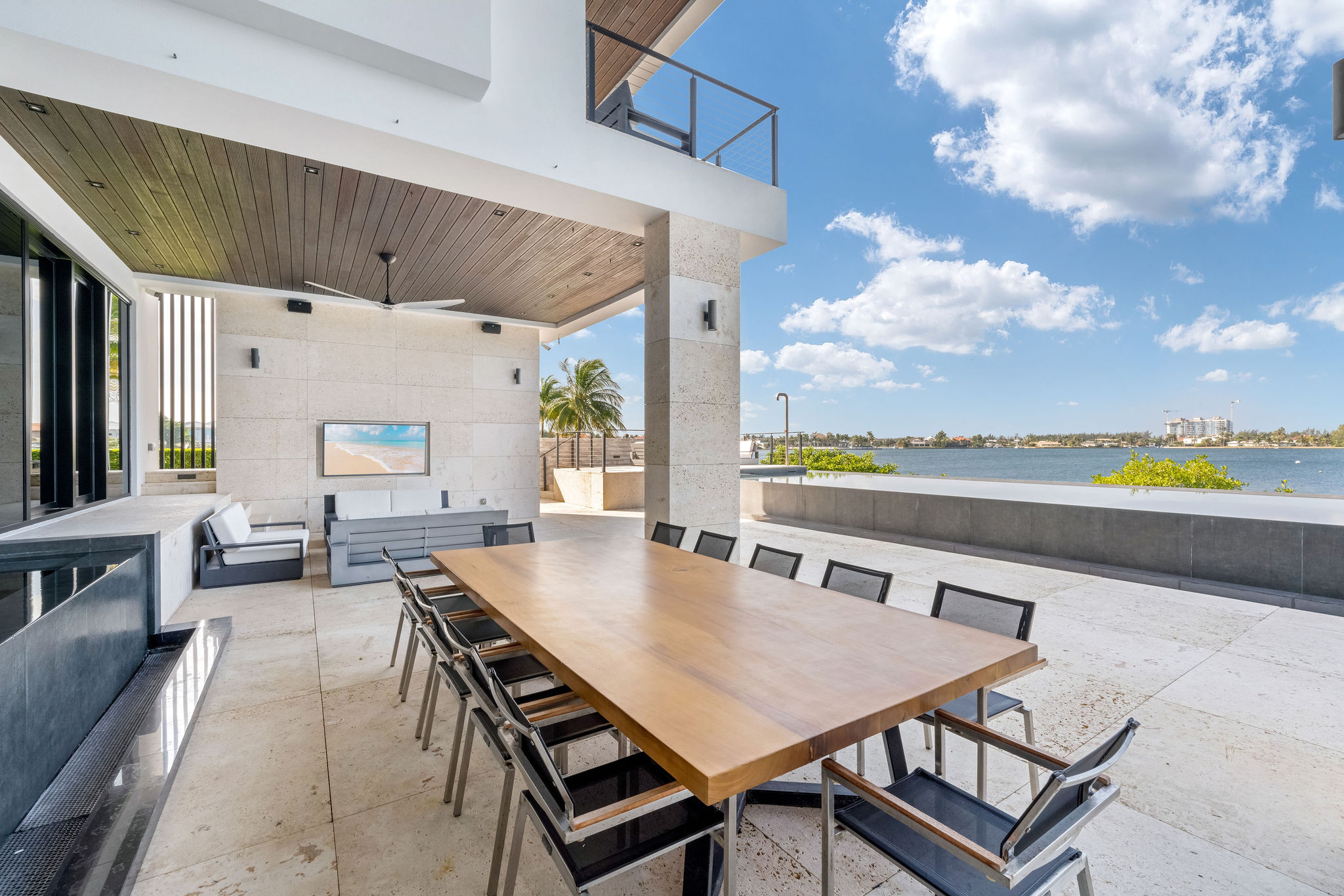 72 LALIQUE PENINSULA QUAY - SERENITY HOUSE IN CRYSTAL HARBOUR W Bay Bch North 