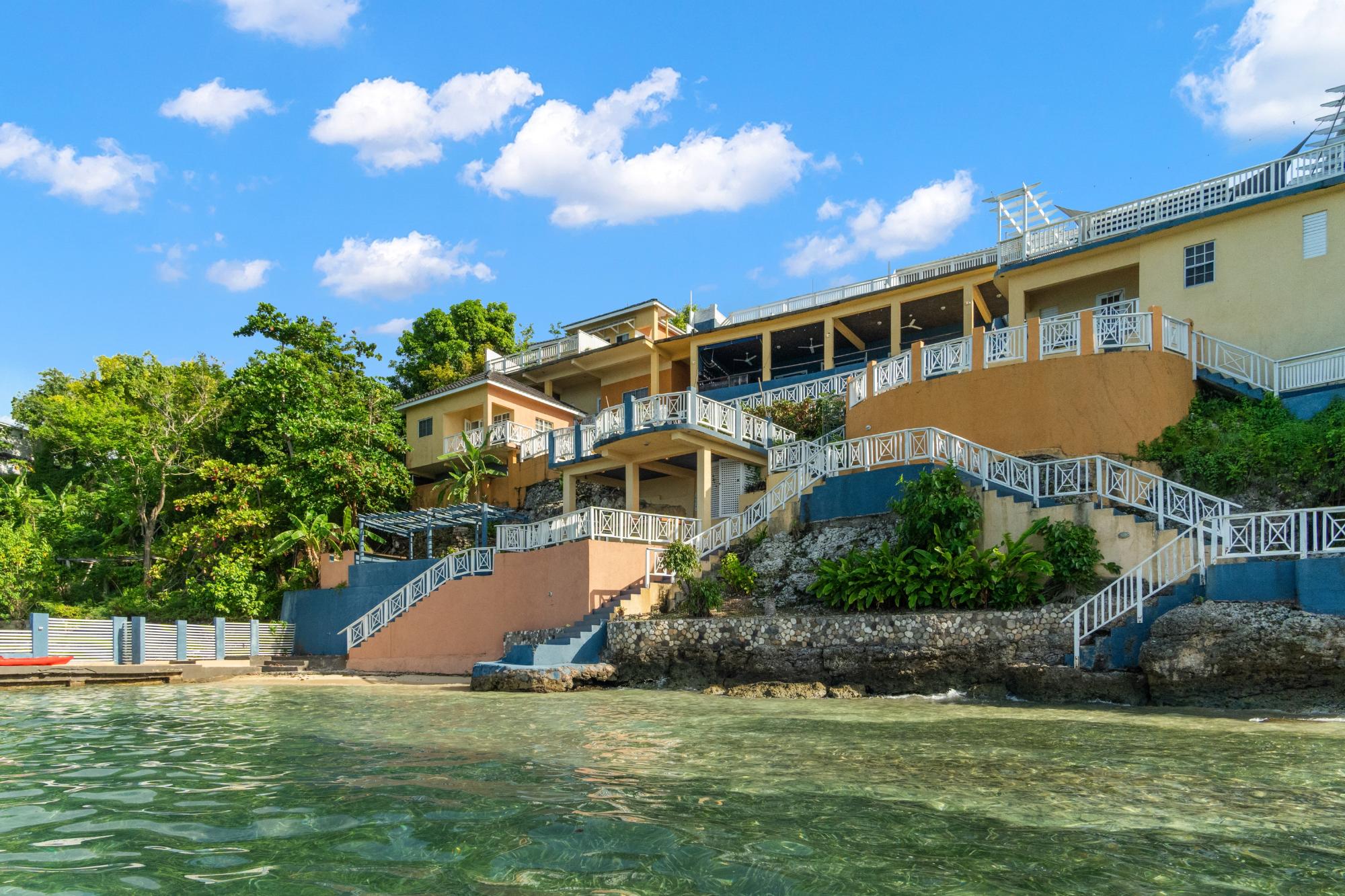 MOXONS BEACH CLUB Boscobel St. Mary Parish