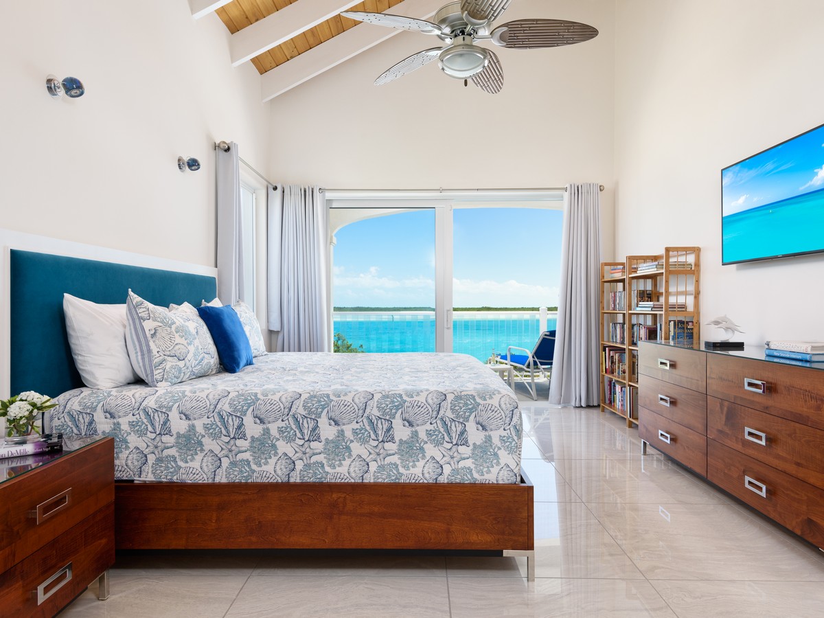RRFX+QGW, Leeward Settlement TKCA 1ZZ, Turks and Caicos Islands Leeward Settlement Caicos Islands