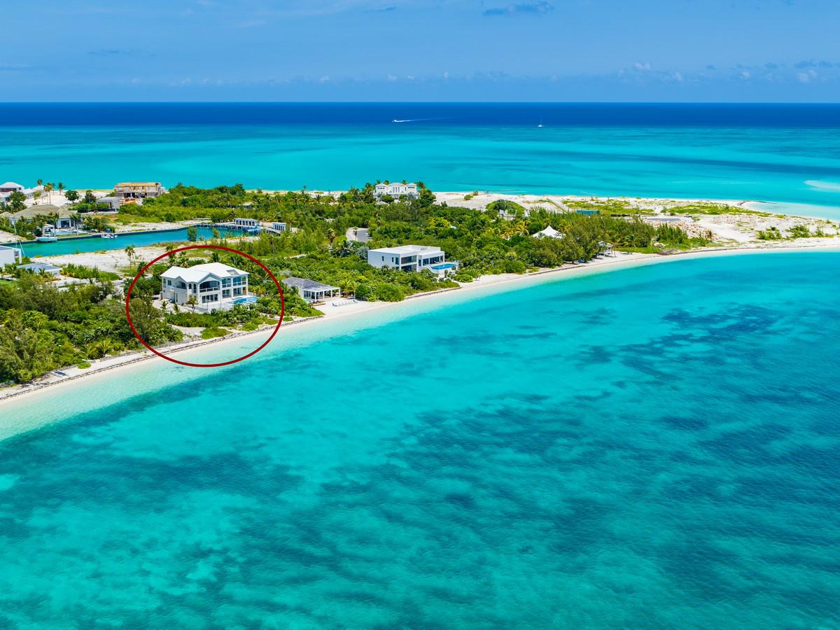 RRFX+QGW, Leeward Settlement TKCA 1ZZ, Turks and Caicos Islands Leeward Settlement Caicos Islands