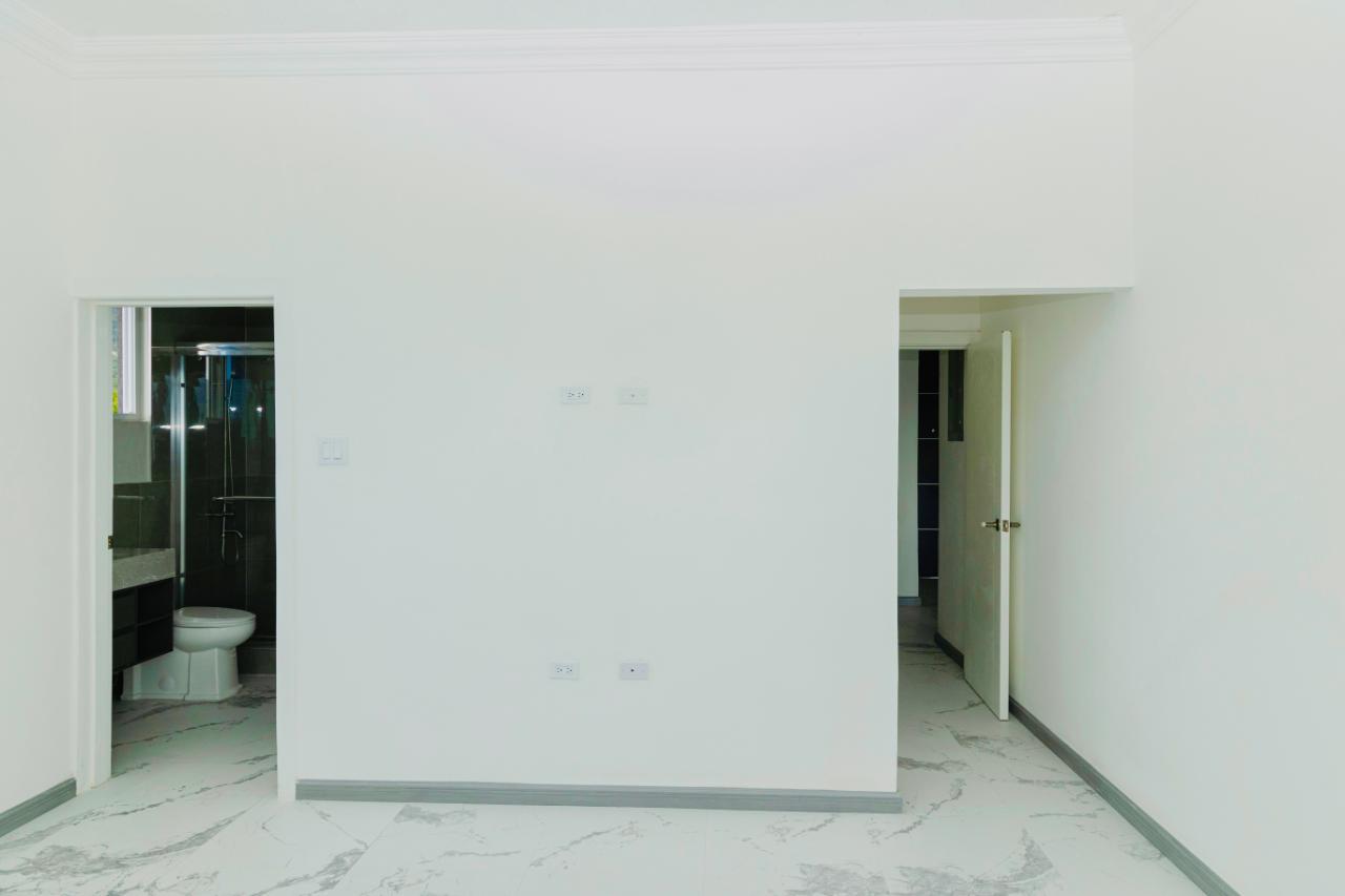 2 HIBISCUS DRIVE Kingston St. Andrew Parish