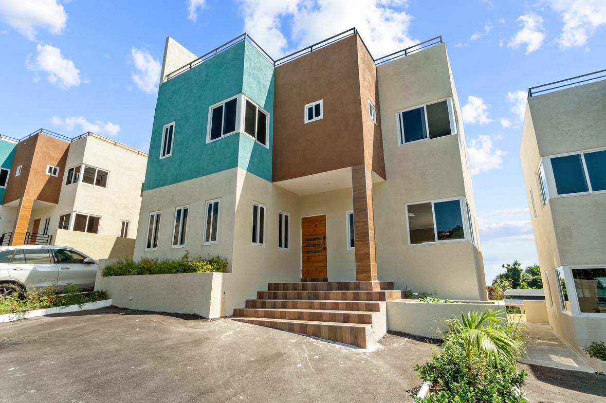 6 BRENTWOOD TERRACE Kingston St. Andrew Parish