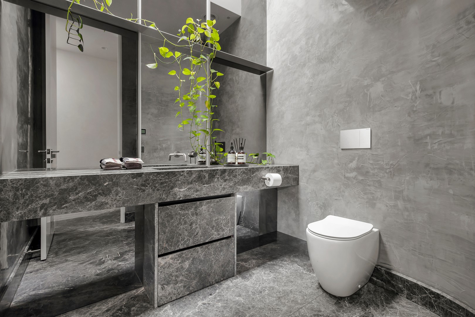 Penthouse, 11 Struan Street Toorak Victoria