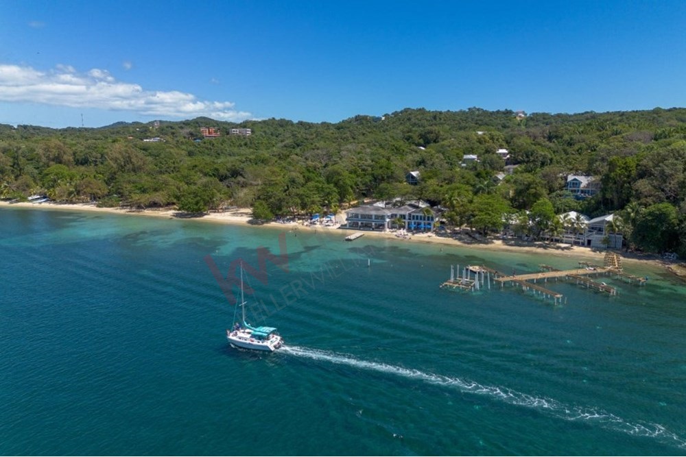  Roatán Bay Islands Department