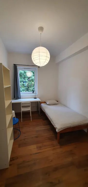 Cesta na Brdo Rožnik District Ljubljana