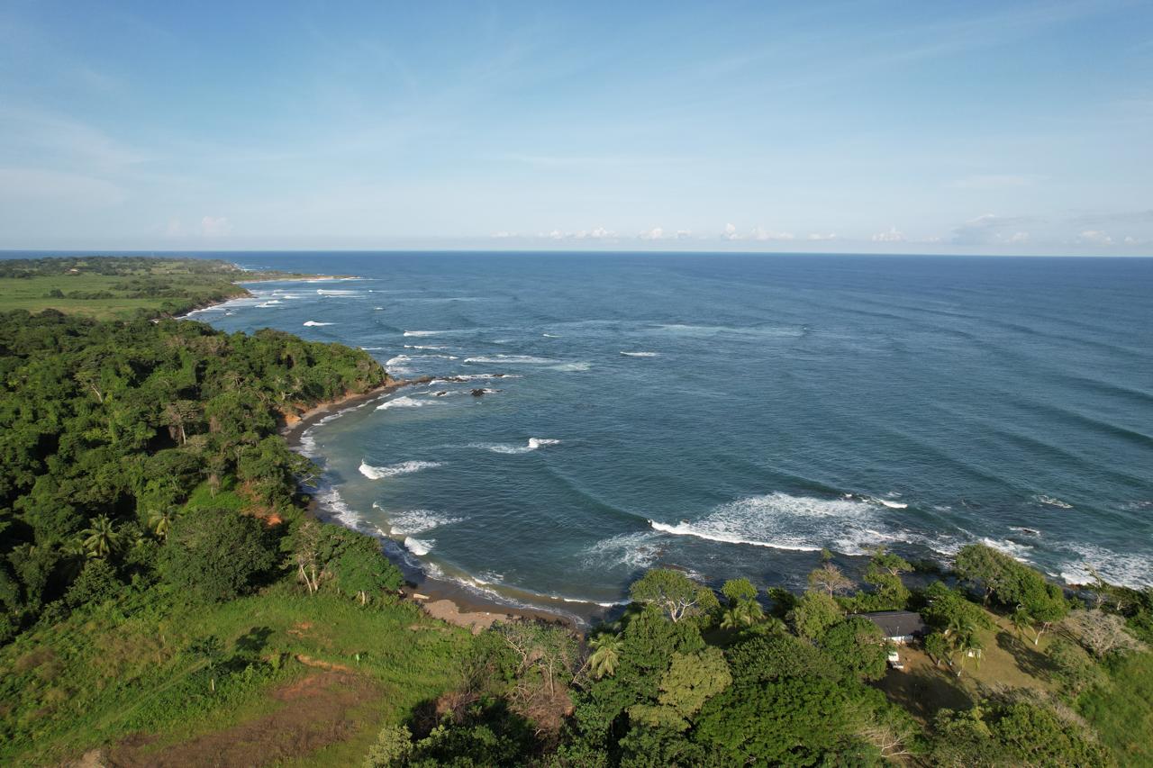 F2C2+G6J, Los Santos Province Pedasí Los Santos Province