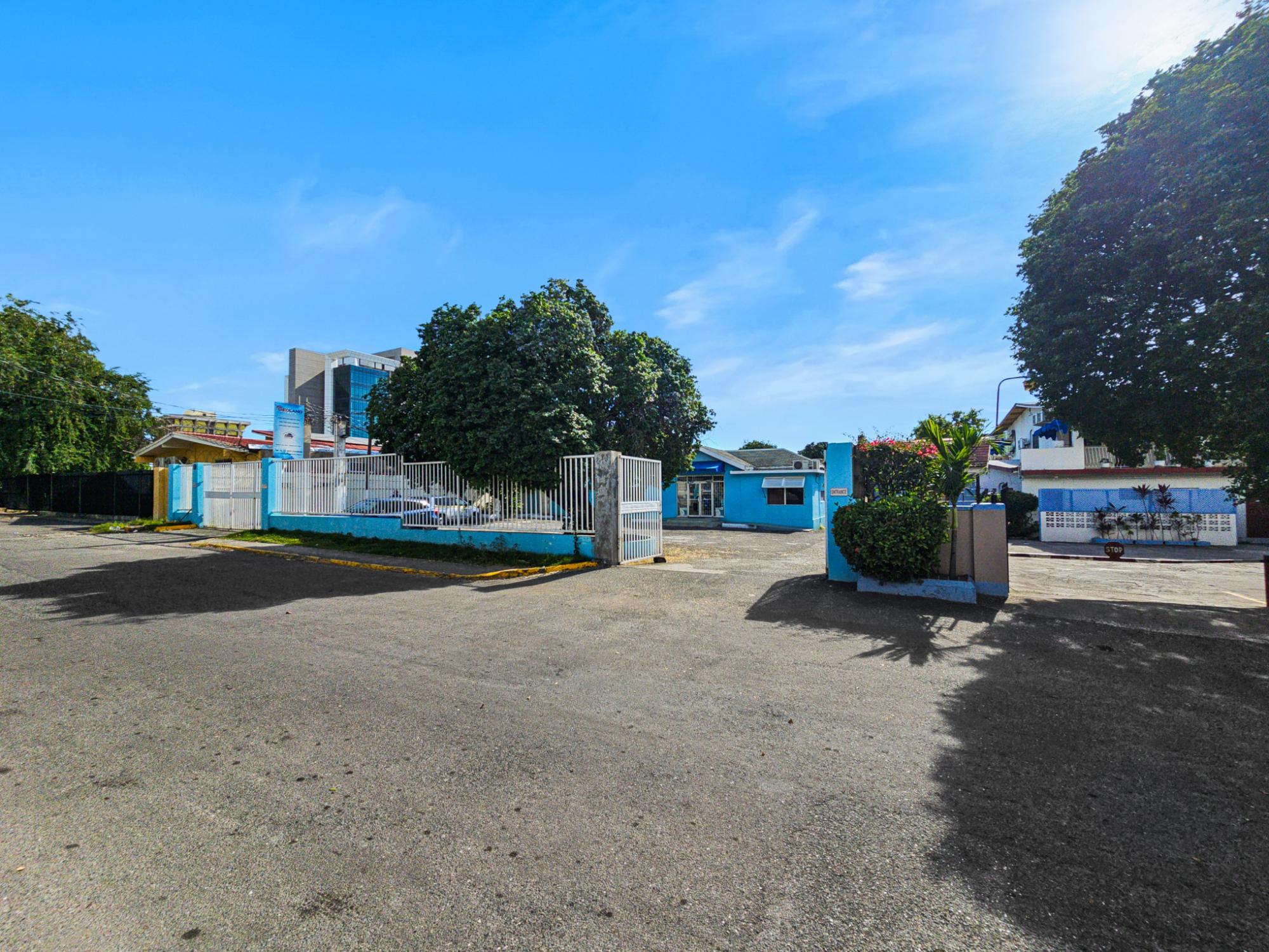 1.5 ALTAMONT CRESCENT Kingston St. Andrew Parish