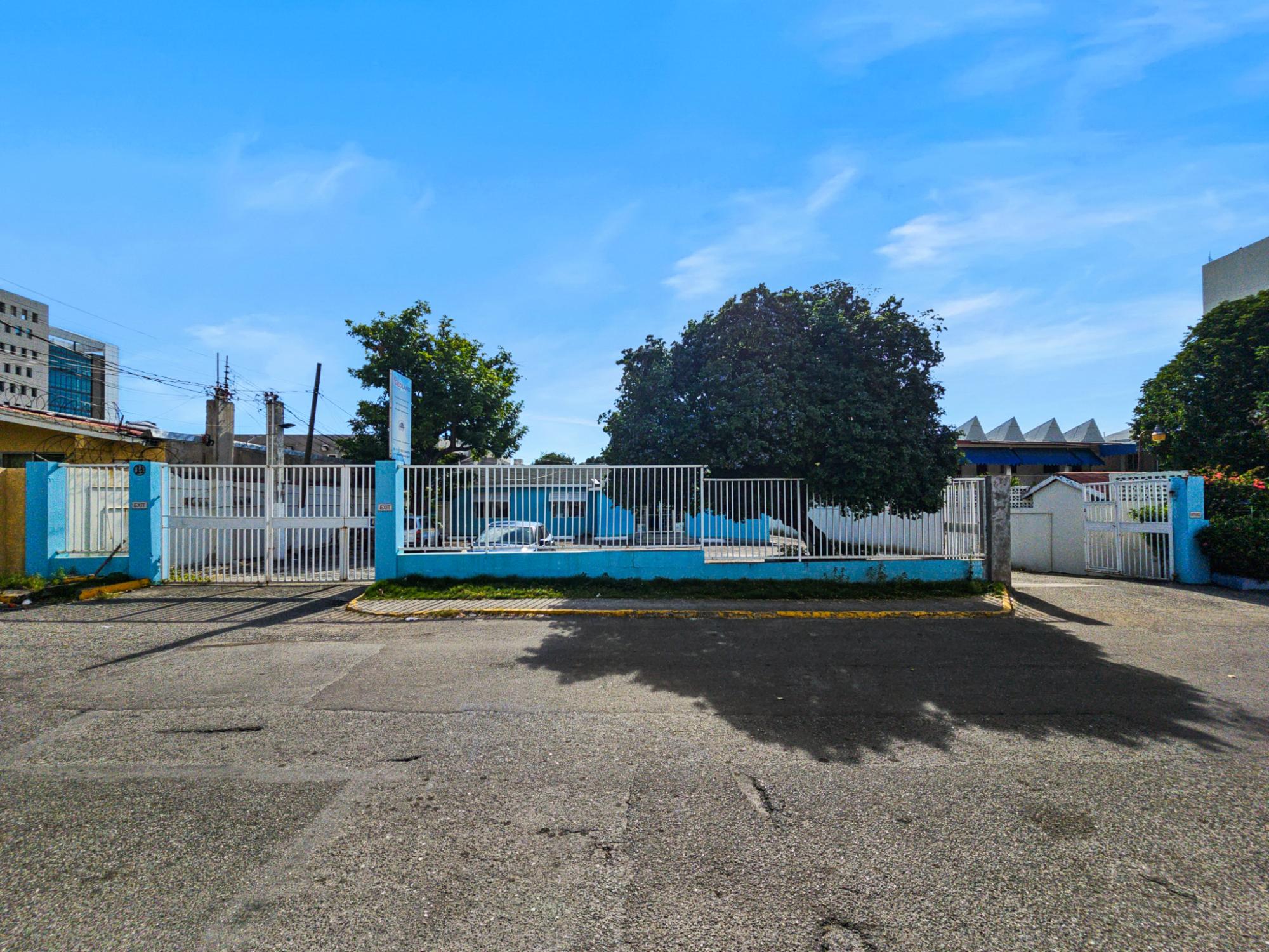 1.5 ALTAMONT CRESCENT Kingston St. Andrew Parish
