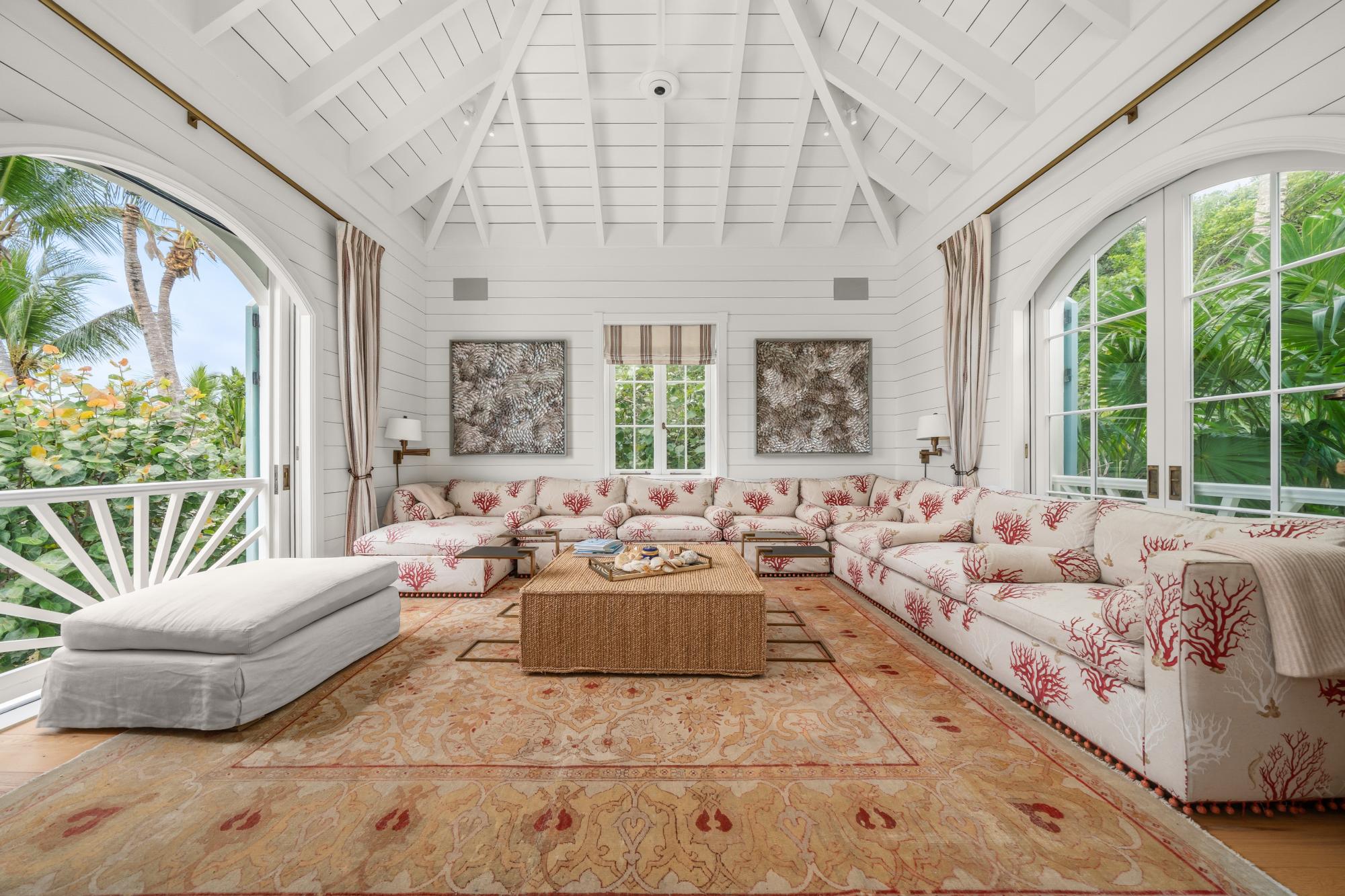 F9W8+8WX, Dunmore Town, The Bahamas Dunmore Town Harbour Island