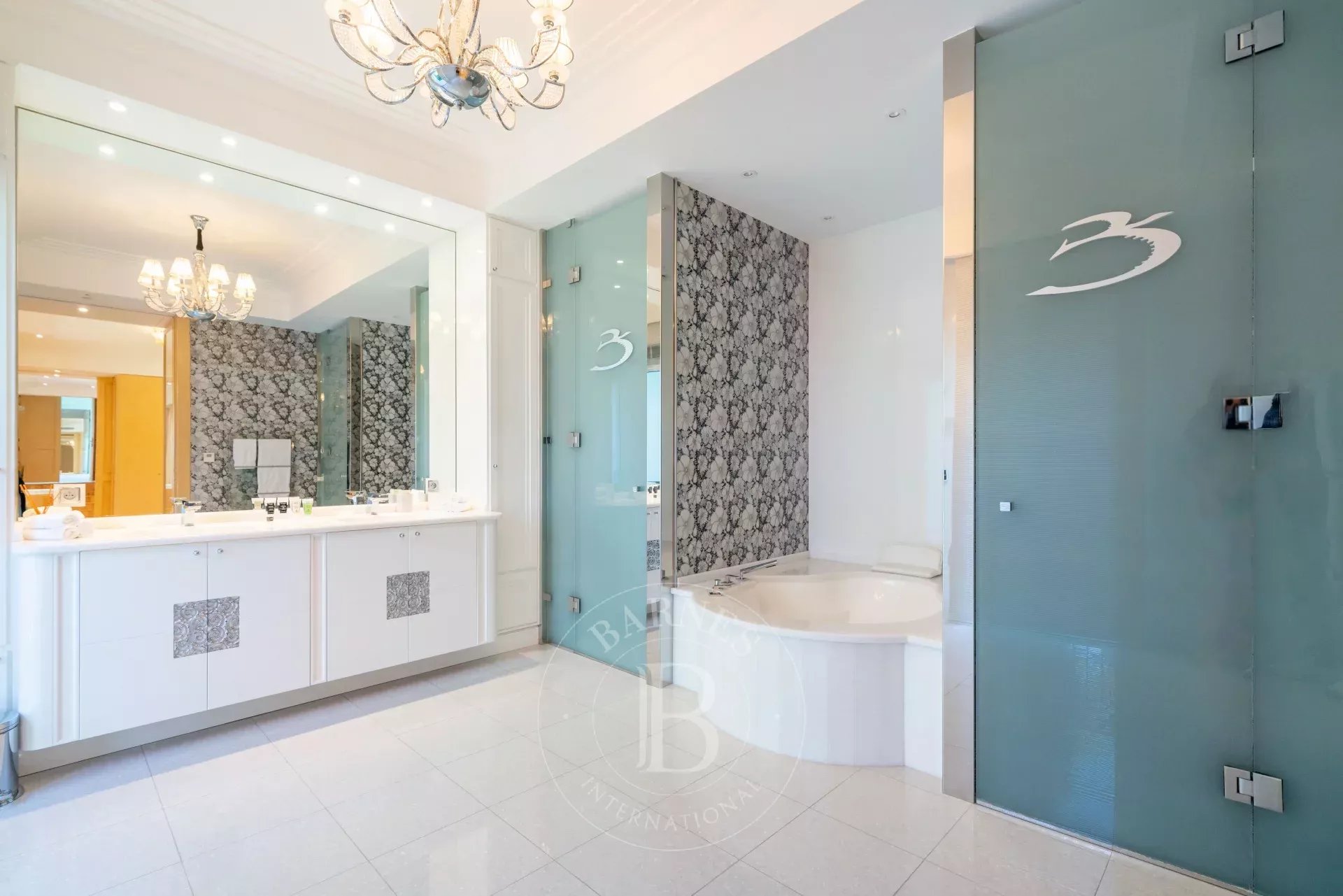  Antibes Provence-Alpes-Côte d\'Azur