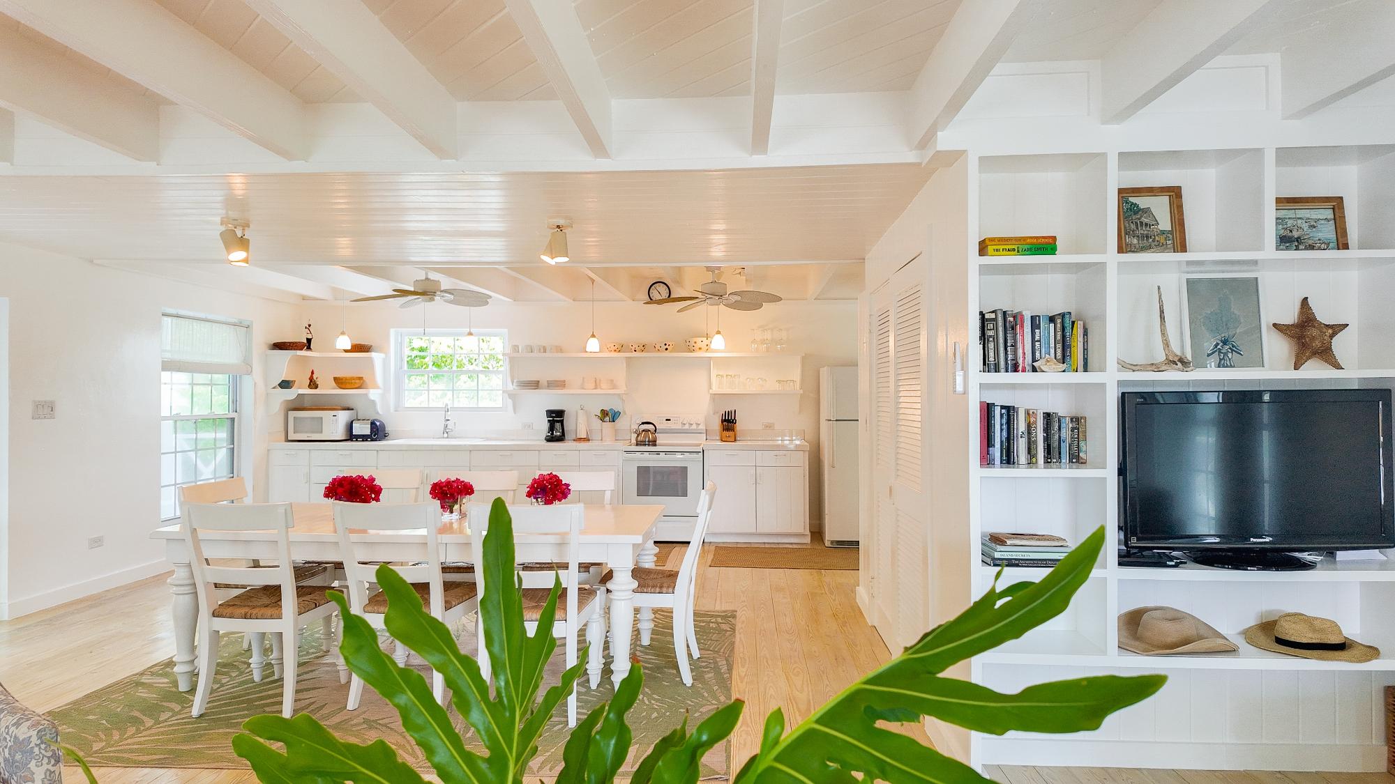 F9X8+C2H, Dunmore Town, The Bahamas Dunmore Town Harbour Island