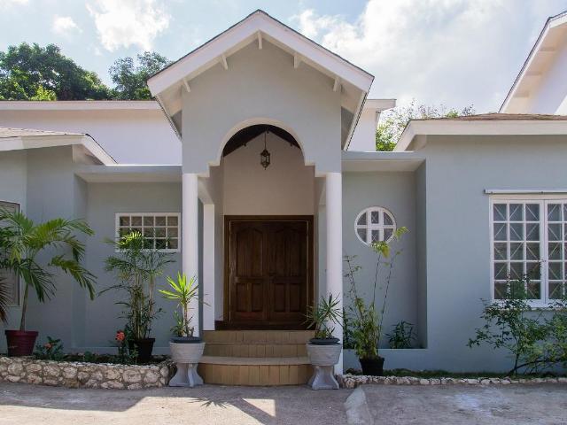 Beverly Drive Kingston St. Andrew Parish