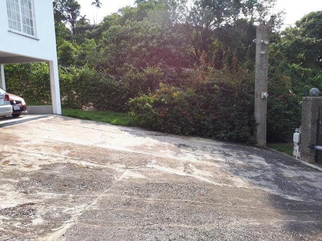 Beverly Drive Kingston St. Andrew Parish