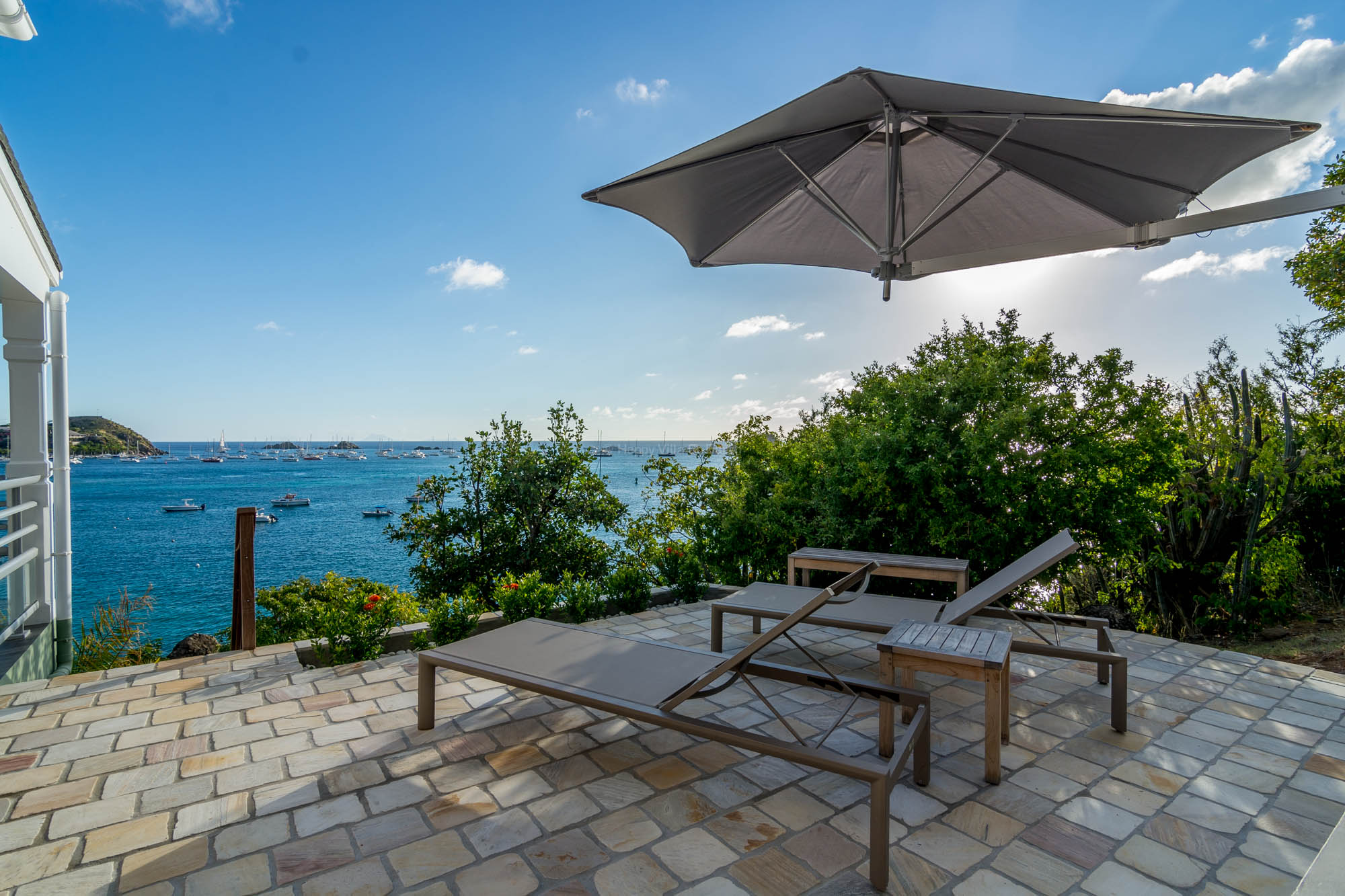Villa Pleasure, BL Public 