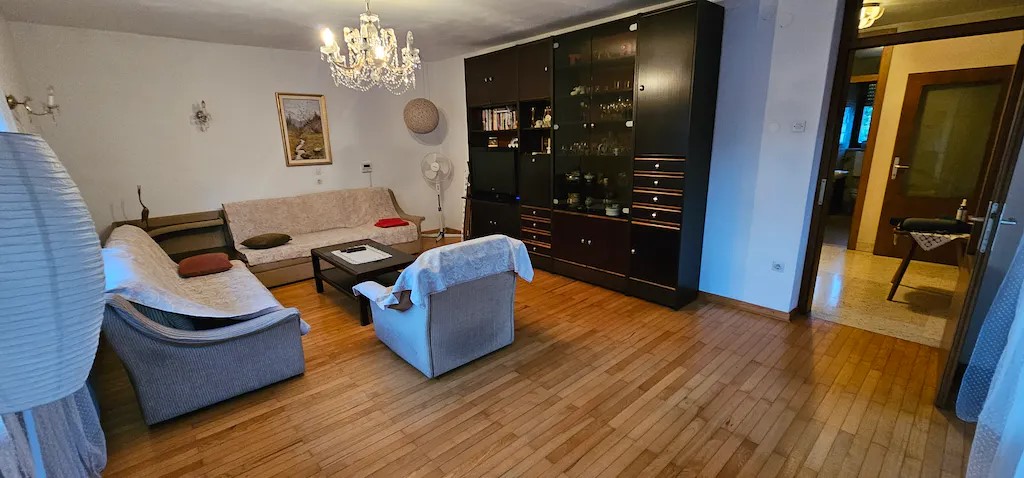 Golouhova ulica Rudnik Ljubljana