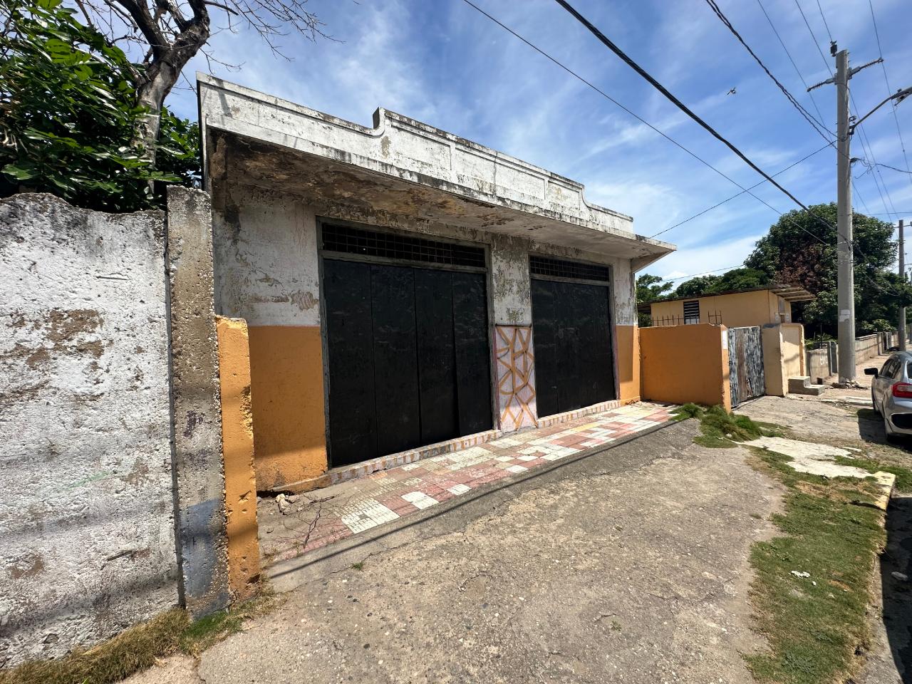 X5QJ+MXQ, Kingston, Jamaica Kingston St. Andrew Parish