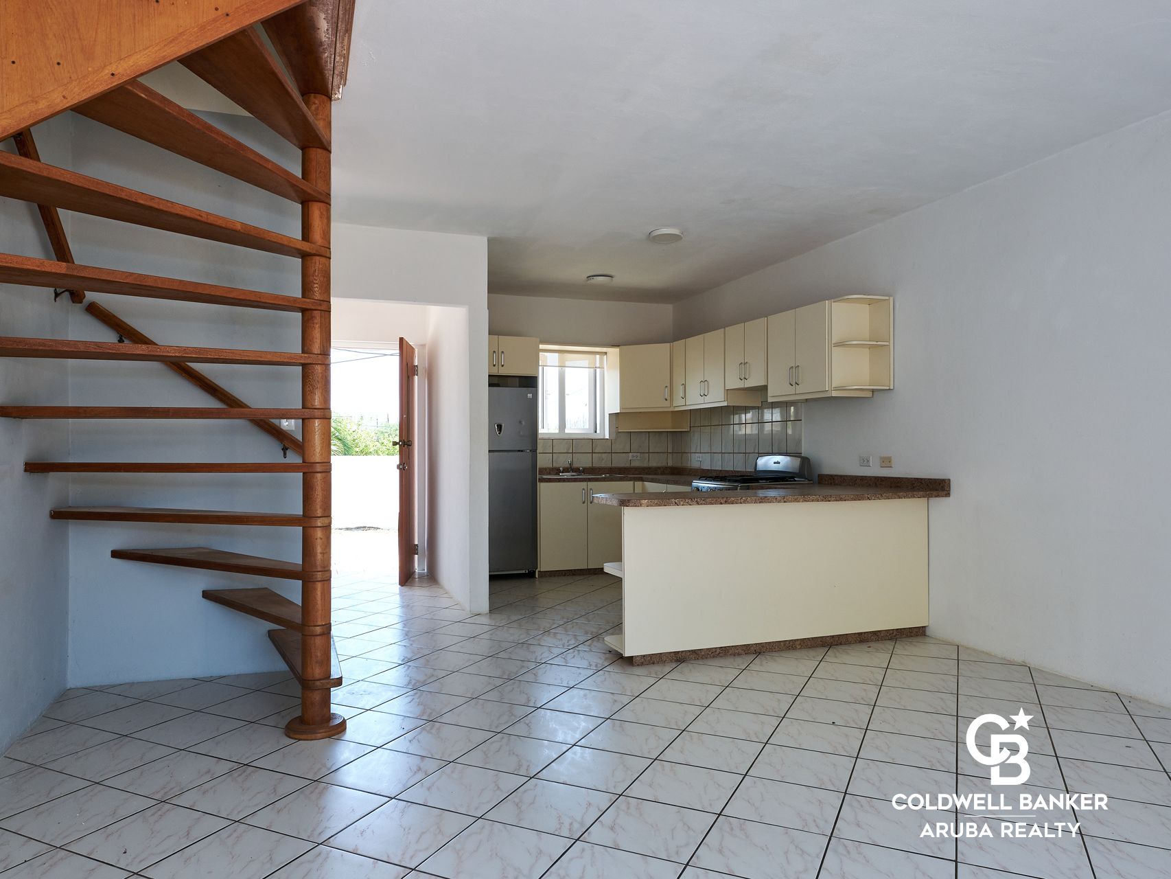 Maria Maai Santa Cruz 