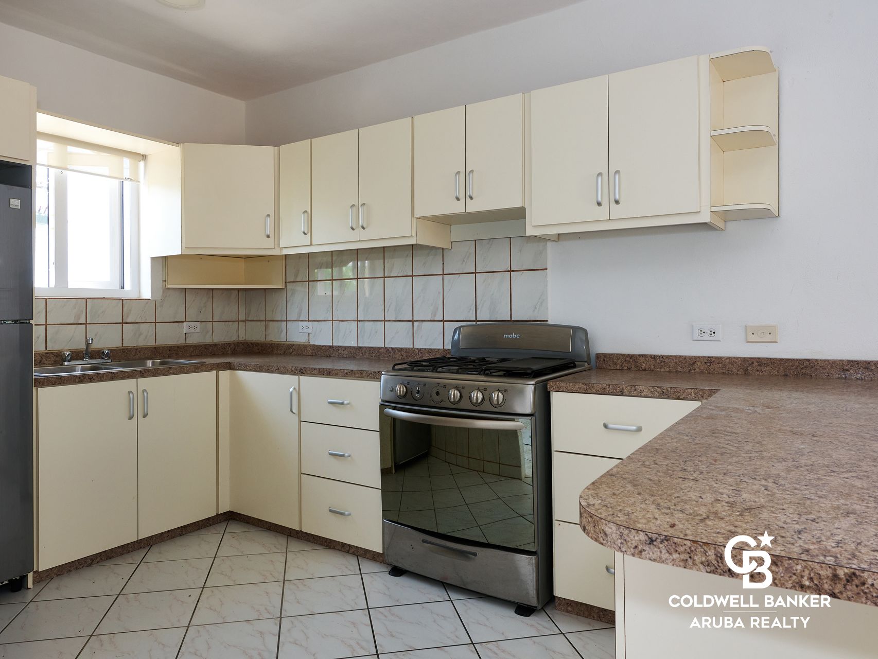 Maria Maai Santa Cruz 